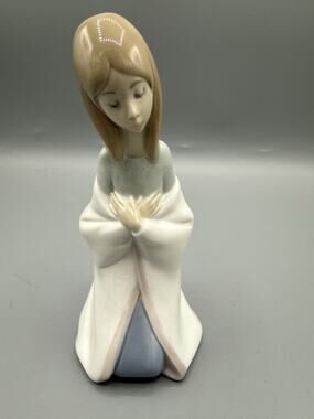 Lladro 4671 Virgin Mary Nativity Figurine Glazed Porcelain Spain Retired